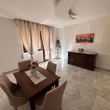 Casa Fiorita Apartment *